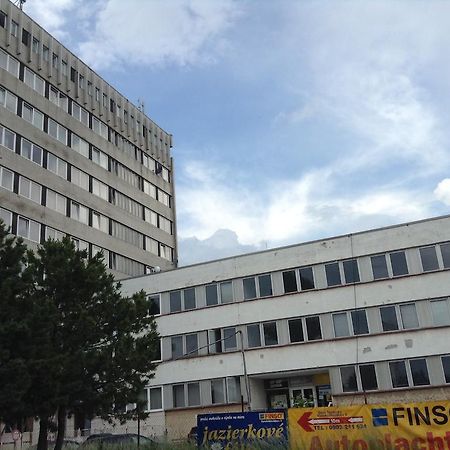 Hotel Dom Techniky Zilina Bagian luar foto