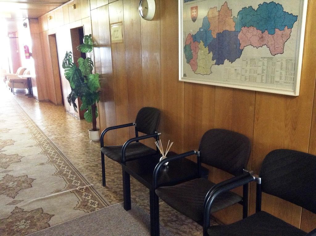 Hotel Dom Techniky Zilina Bagian luar foto