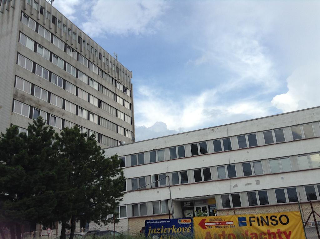 Hotel Dom Techniky Zilina Bagian luar foto